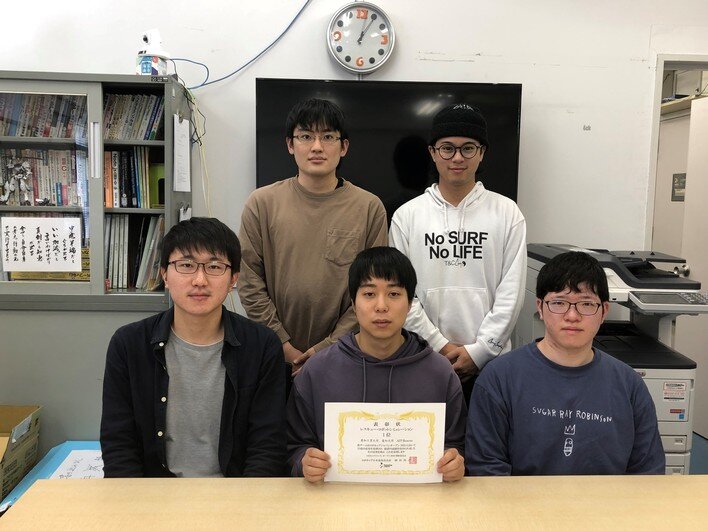 AIT-Rescueチームの院生。前列左から鈴木宏哉さん、藤澤丈さん、上原温揮さん、後列左から前田綾也さん、松永一希さん