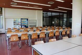 ネーミングライツ愛和会館_学生ホール内観2(3-2)313.JPG