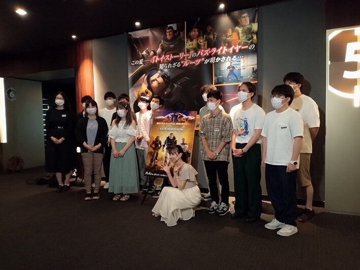 名古屋市内で行われた試写会に参加したASTRONのメンバーら