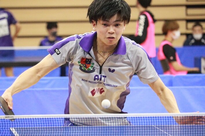 男子シングルス初優勝の田中