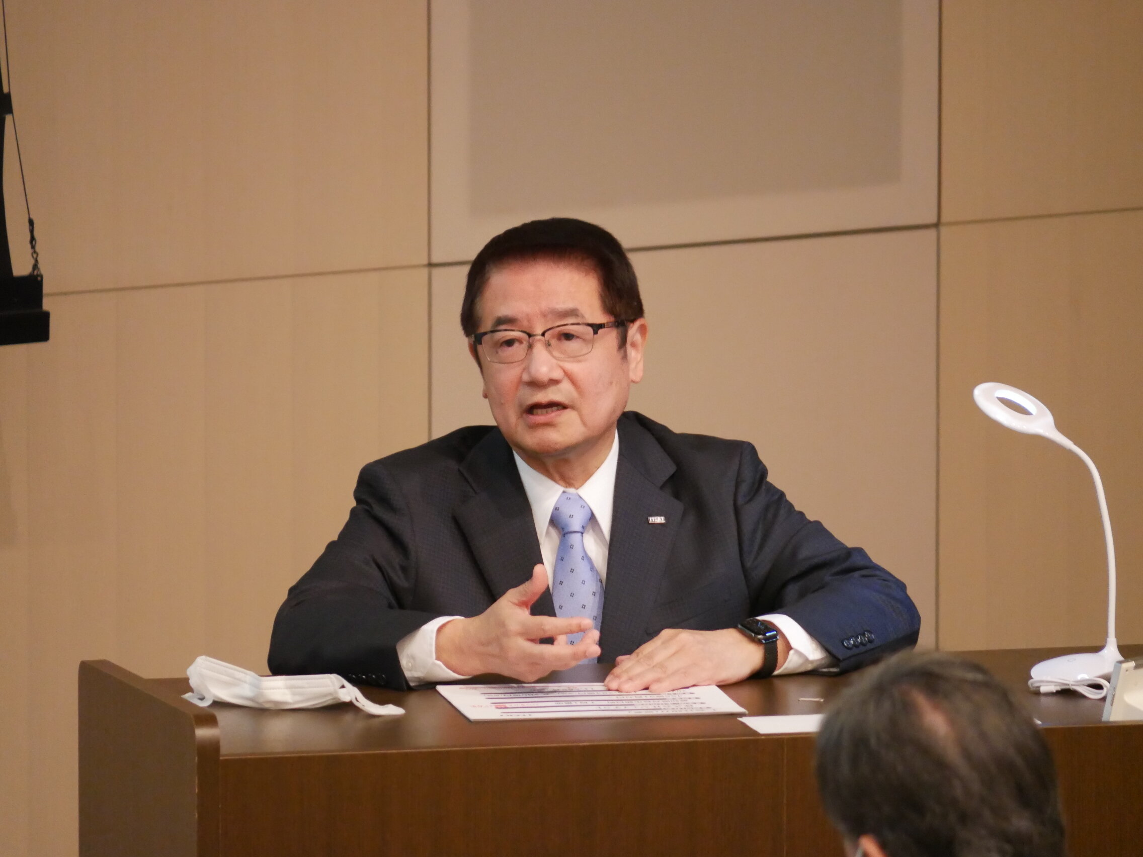 講演する株式会社ジェイテクト取締役社長の佐藤和弘氏