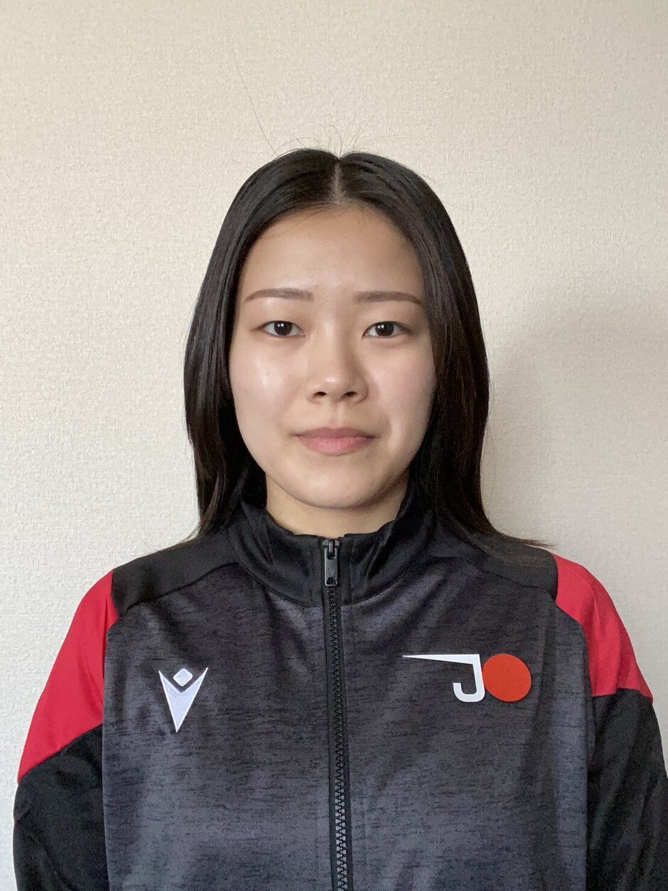 今回配付された日本代表ジャージを着た金高選手