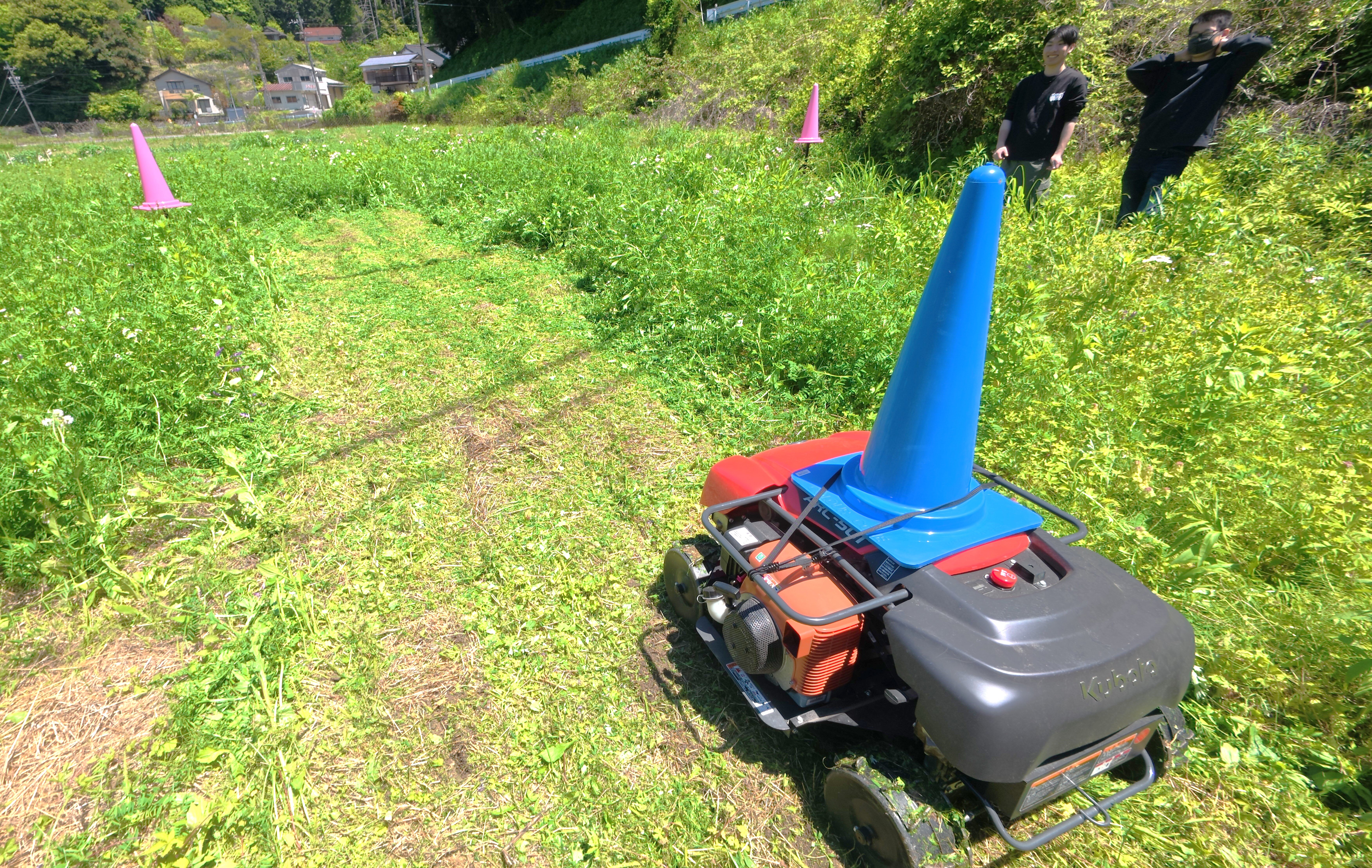 草刈りロボット
