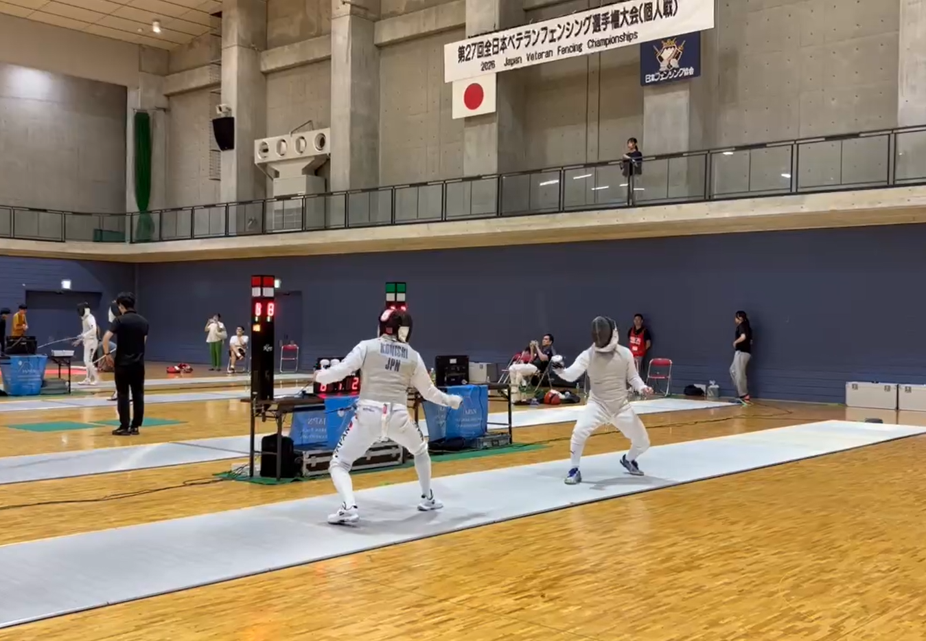 決勝戦での小西（左）