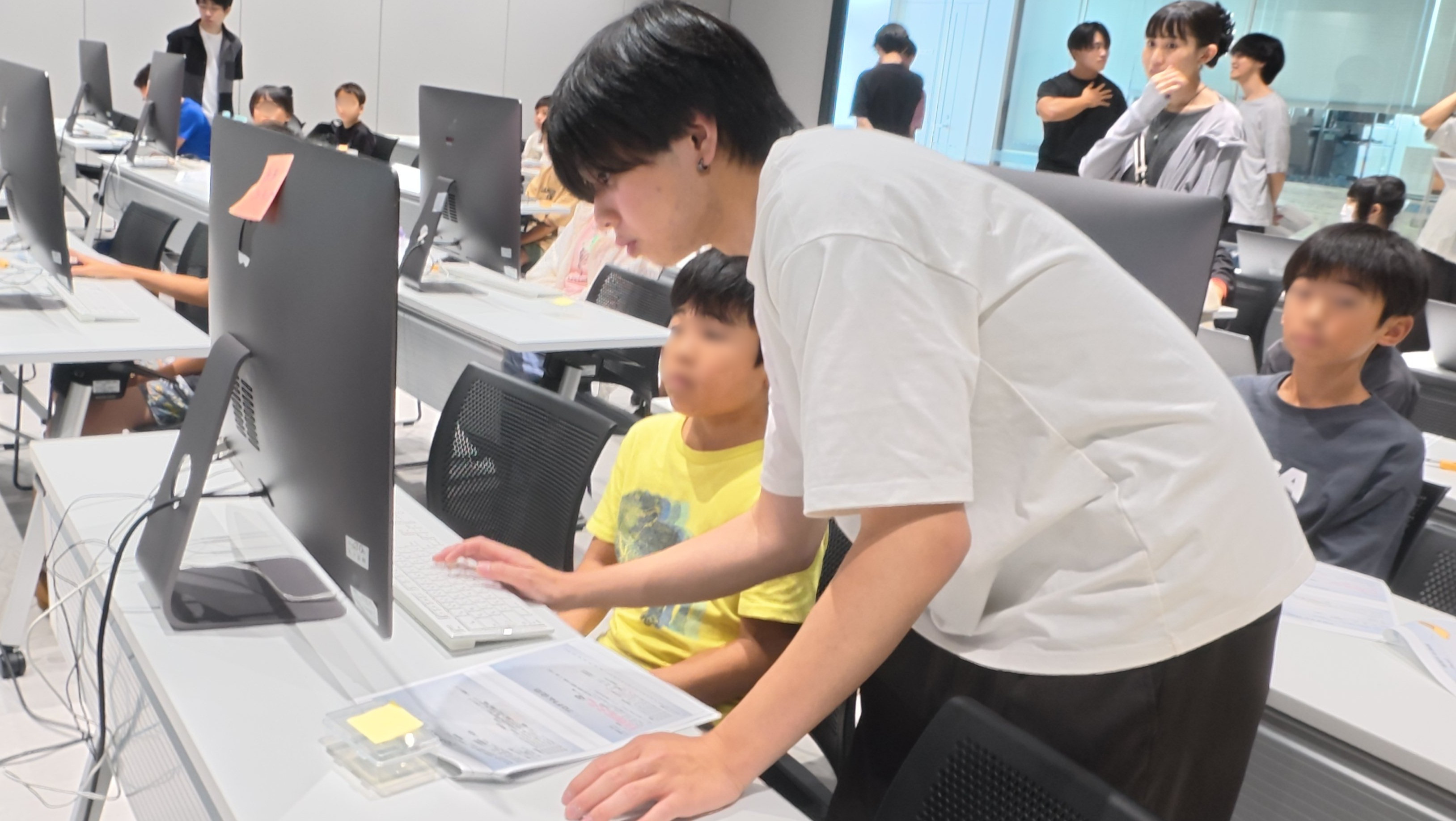 サポートする学生